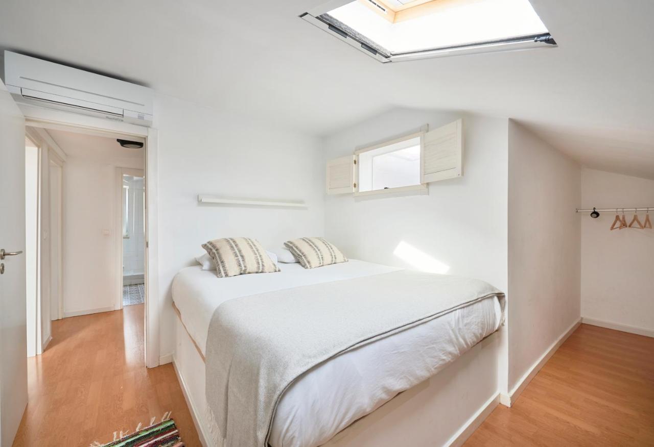 Bright Apt W Balcony, Ac, Parking, By Timecooler Lisbon Luaran gambar