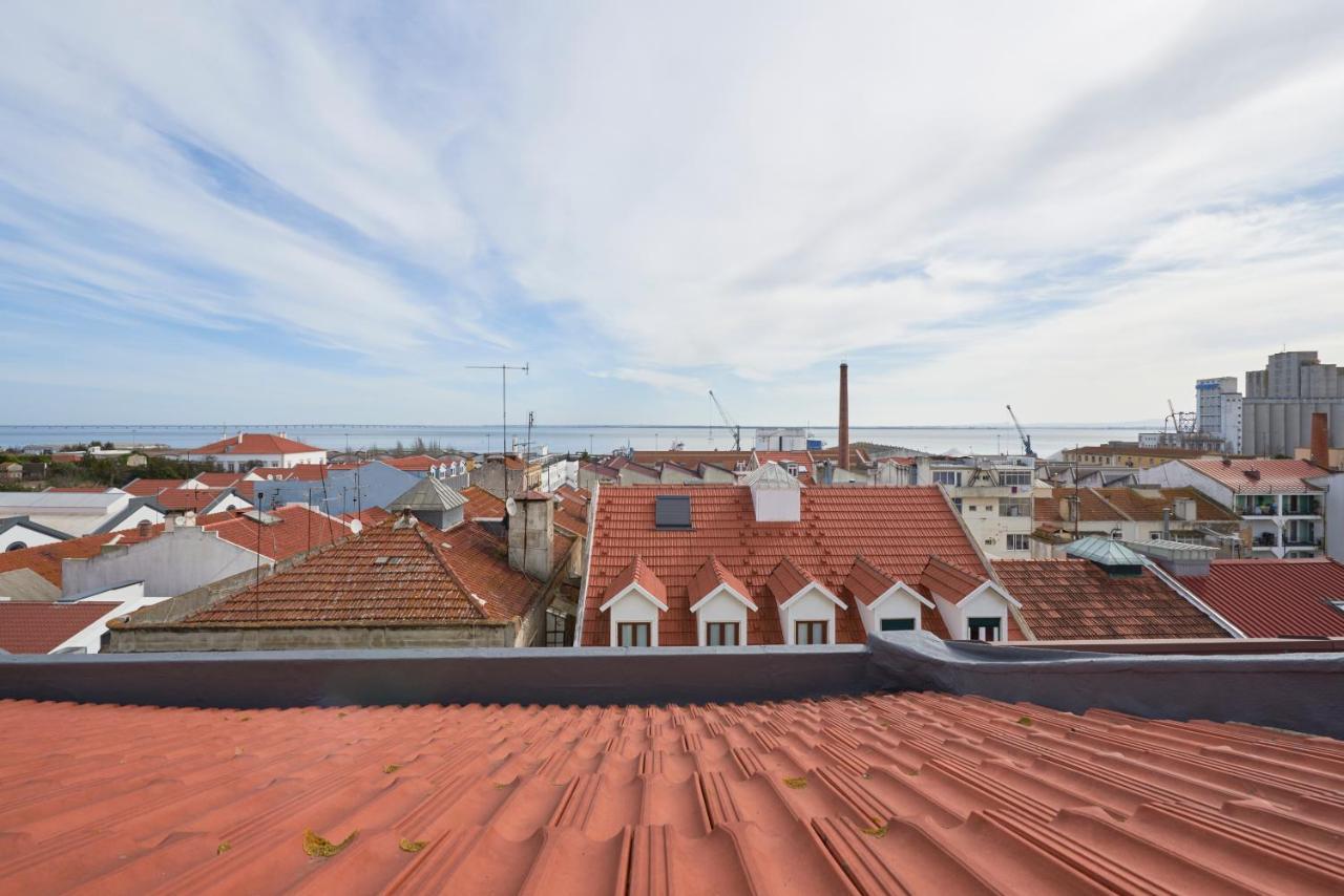 Bright Apt W Balcony, Ac, Parking, By Timecooler Lisbon Luaran gambar