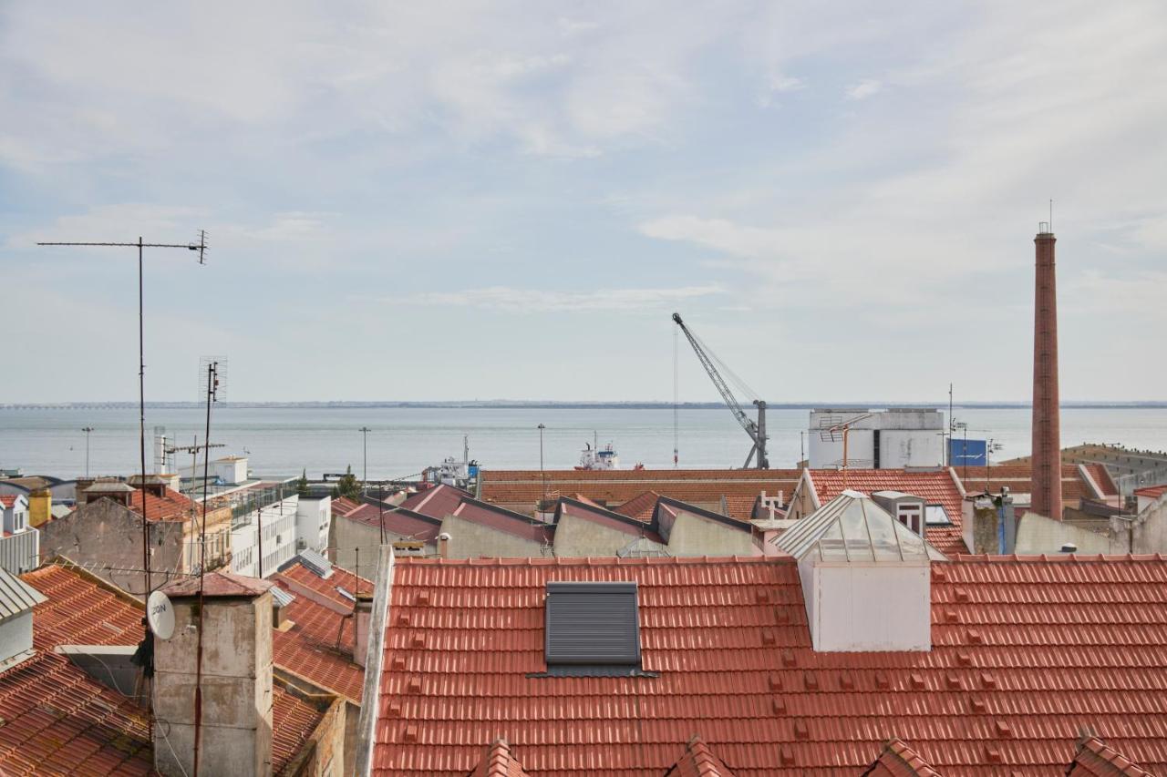 Bright Apt W Balcony, Ac, Parking, By Timecooler Lisbon Luaran gambar