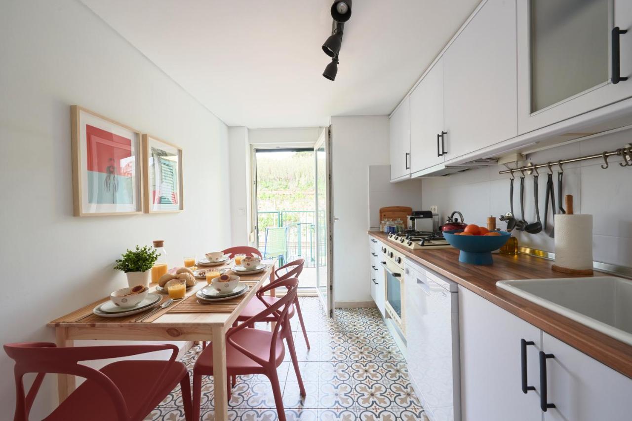 Bright Apt W Balcony, Ac, Parking, By Timecooler Lisbon Luaran gambar